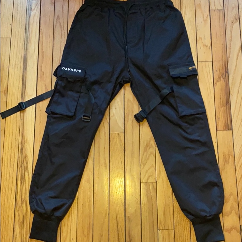 DAYHYPE COMBAT JOGGERS | BLACK | SIZE: SM